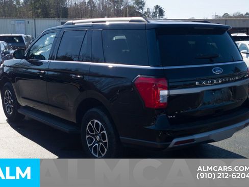 Used 2024 Ford Expedition XLT image 11