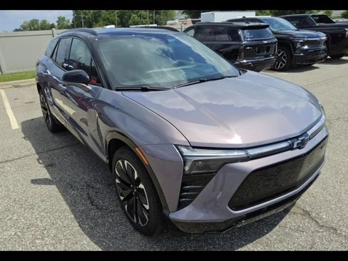 Used 2026 Chevrolet Blazer EV RS w/ Super Cruise Package AWD/4WD image 4