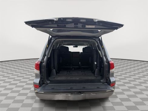 Used 2015 Lexus LX 570 Base image 9