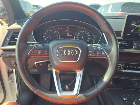 Used 2020 Audi Q5 2.0T Premium w/ Convenience Package image 15