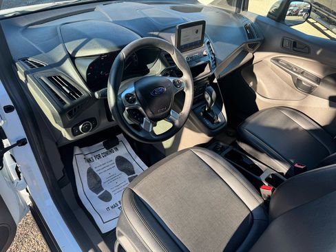 Used 2022 Ford Transit Connect XL image 8