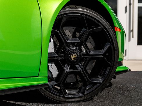 Used 2023 Lamborghini Huracan Tecnica image 21