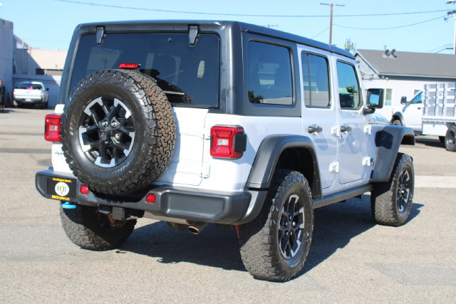 Used 2024 Jeep Wrangler Unlimited Rubicon 4xe AWD/4WD image 5