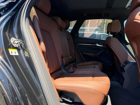 Used 2019 Audi Q5 2.0T Premium Plus w/ Premium Plus Package AWD/4WD image 13