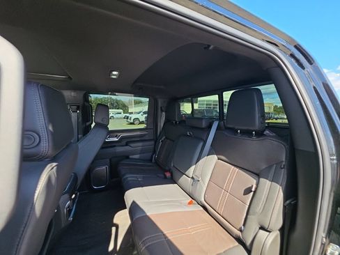 Used 2026 Chevrolet Silverado 3500 High Country w/ High Country Premium Package AWD/4WD image 15
