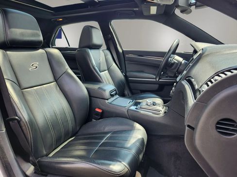 Used 2017 Chrysler 300 S w/ 300S Premium Group image 25