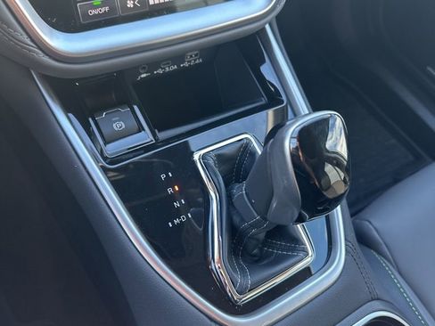 Used 2025 Subaru Outback Onyx Edition image 26