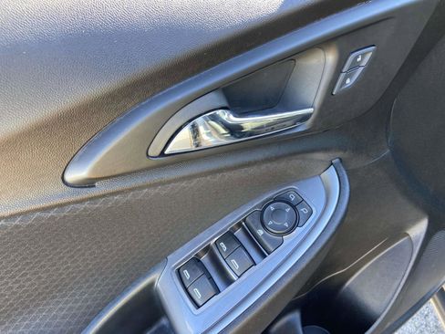 Used 2024 Chevrolet Malibu LT image 8