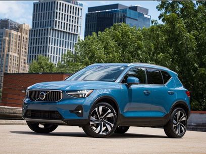 Certified 2024 Volvo XC40 B5 Ultimate w/ Protection Package Premier