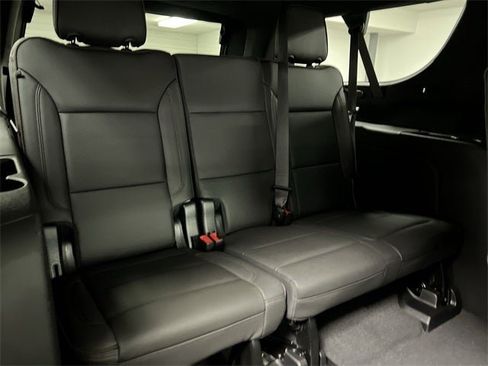 Used 2023 Chevrolet Suburban High Country image 62