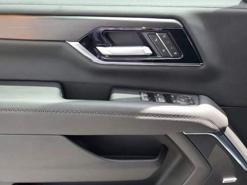 New 2026 GMC Yukon Denali w/ LPO, Floor Liner Package RWD image 17