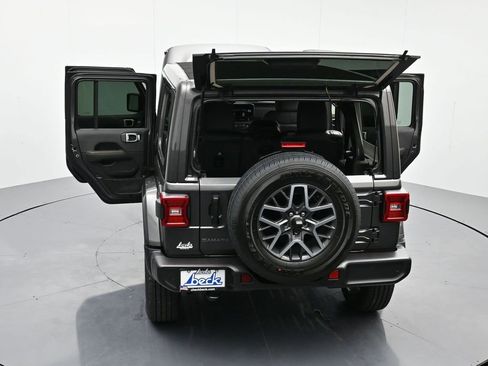 New 2026 Jeep Wrangler Unlimited Sahara AWD/4WD image 26