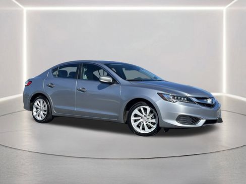 Used 2018 Acura ILX w/ AcuraWatch Plus Package image 2