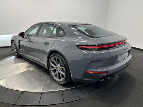 Certified 2025 Porsche Panamera 4 image 3