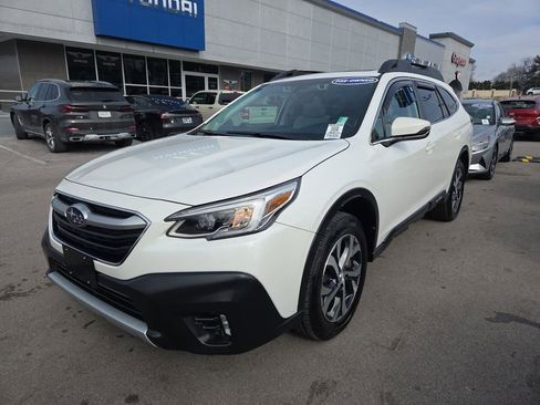 Certified 2022 Subaru Outback Limited image 9