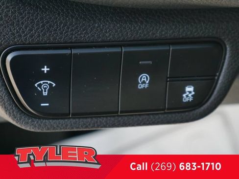 Used 2024 Kia Seltos LX AWD/4WD image 22