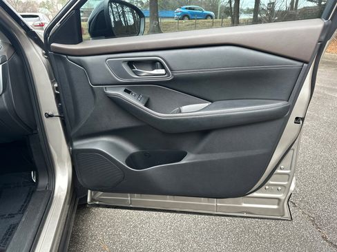 Used 2021 Nissan Rogue SL image 14