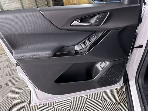 New 2026 Chevrolet Equinox LT w/ Convenience Package II image 22