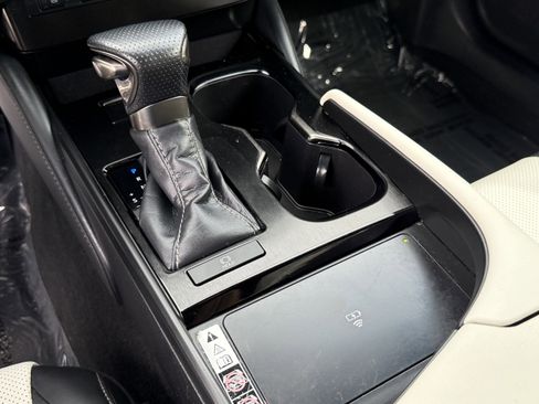 Certified 2023 Lexus ES 350 F Sport w/ Accessory Package (Z2) image 24