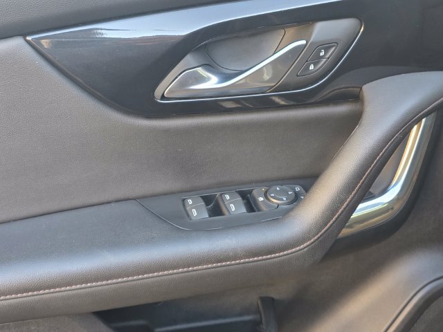 Used 2022 Chevrolet Blazer Premier FWD image 11