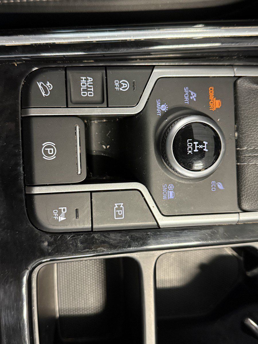 Used 2021 Kia Sorento SX AWD/4WD image 17