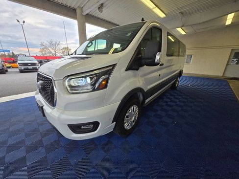 Used 2023 Ford Transit 350 XLT image 3
