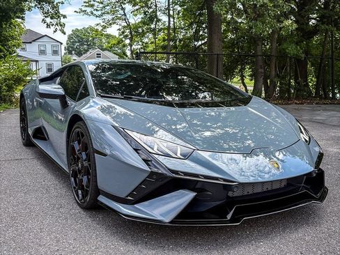 Used 2024 Lamborghini Huracan Tecnica RWD image 8