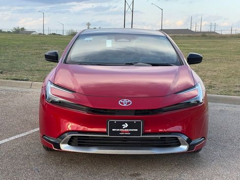 New 2026 Toyota Prius Plug-In Hybrid image 3