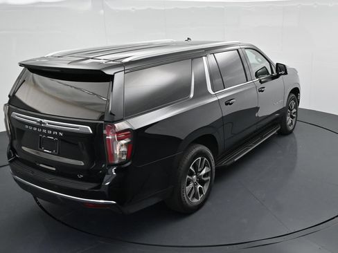 Used 2024 Chevrolet Suburban LT w/ LT Signature Plus Package RWD image 23