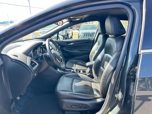 Used 2018 Chevrolet Cruze Premier w/ RS Package image 21
