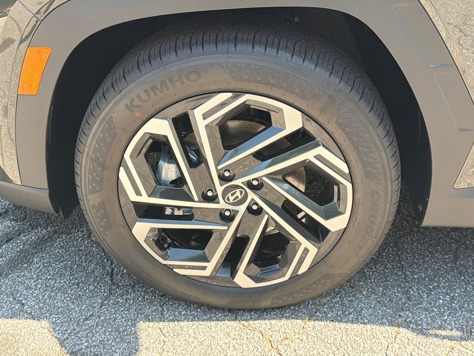 New 2026 Hyundai Tucson Limited FWD image 11