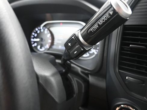 Used 2024 Nissan Titan SV w/ Accessory Utility Package image 24