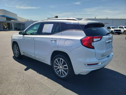 Used 2023 GMC Terrain Denali w/ Denali Premium Package AWD/4WD image 3