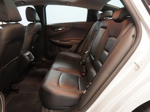 Used 2017 Chevrolet Malibu LT w/ Leather Package FWD image 27
