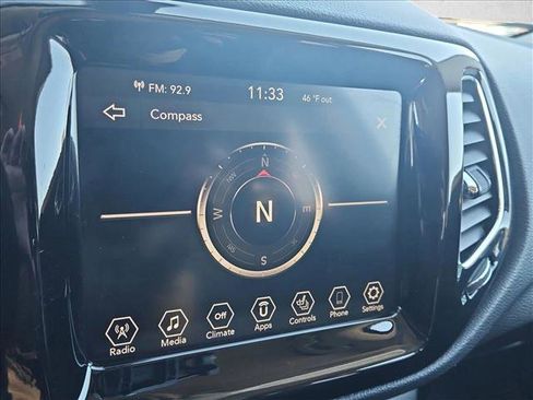 Used 2020 Jeep Compass Limited image 13