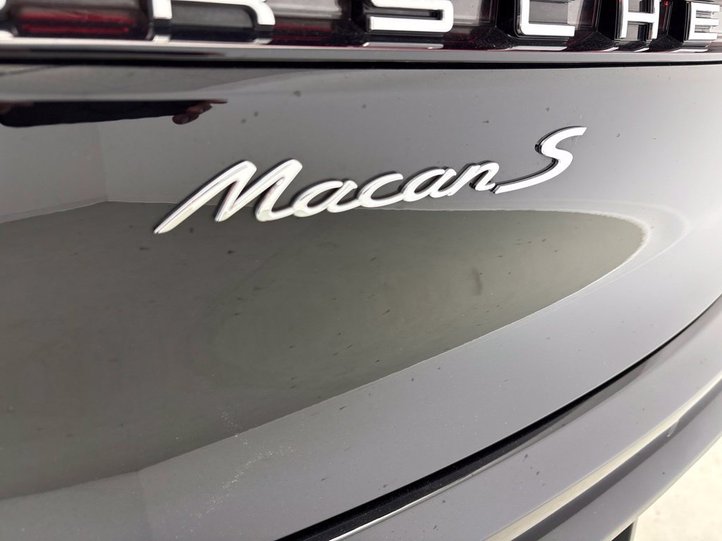 Certified 2023 Porsche Macan S AWD/4WD image 11
