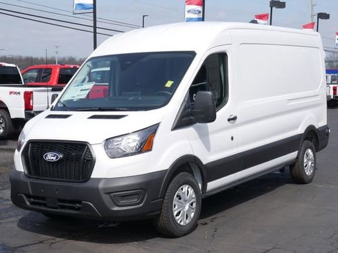 New 2026 Ford Transit 250 148 Medium Roof w/ Load Area Protection Package RWD image 6