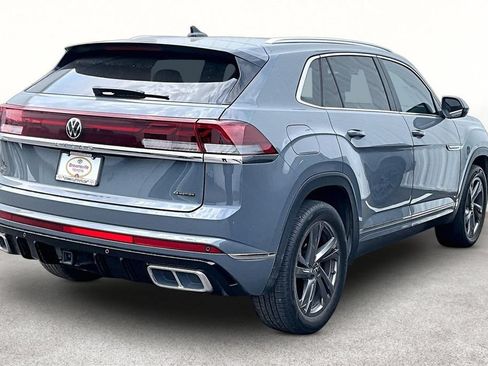 Used 2024 Volkswagen Atlas Cross Sport SEL R-Line AWD/4WD image 2