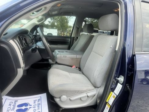 Used 2012 Toyota Tundra 4x4 CrewMax w/ Tow Pkg image 9