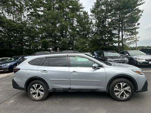 Used 2022 Subaru Outback Limited image 4