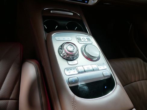 Used 2023 Genesis G90 3.5T AWD/4WD image 24