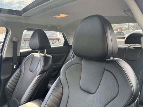 Used 2023 Hyundai Elantra Limited w/ Winter Weather Package image 19