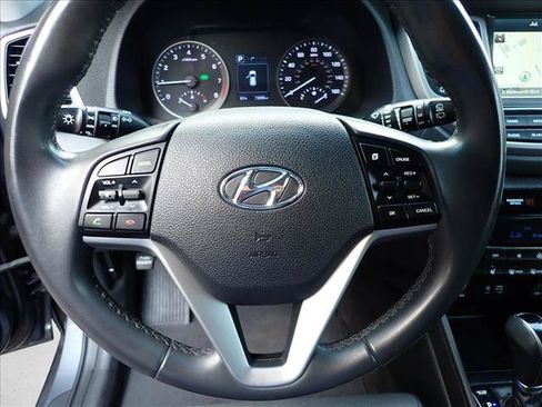 Used 2017 Hyundai Tucson SE Plus AWD/4WD image 13