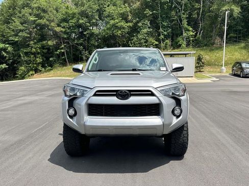 Used 2020 Toyota 4Runner TRD Off-Road AWD/4WD image 2