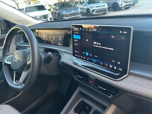 Used 2025 Volkswagen Tiguan S image 36