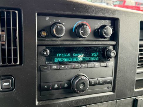 Used 2022 GMC Savana 2500 w/ Driver Convenience Package image 23