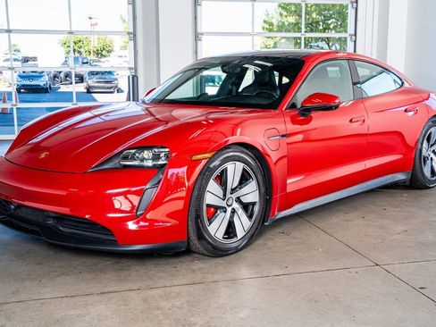 Used 2022 Porsche Taycan 4S image 11