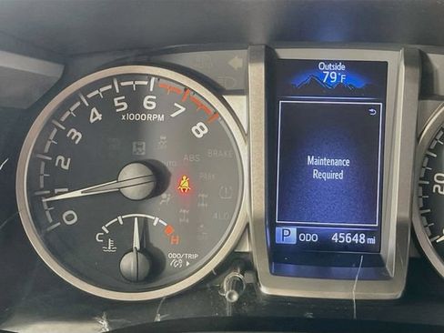 Used 2020 Toyota Tacoma SR5 AWD/4WD image 13