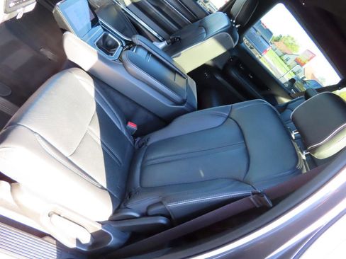 Used 2024 Jeep Grand Wagoneer L Series II w/ Quick Order Packagew 28T AWD/4WD image 39