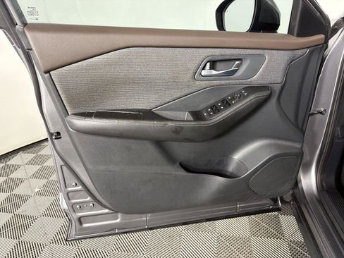 Used 2021 Nissan Rogue SV FWD image 8